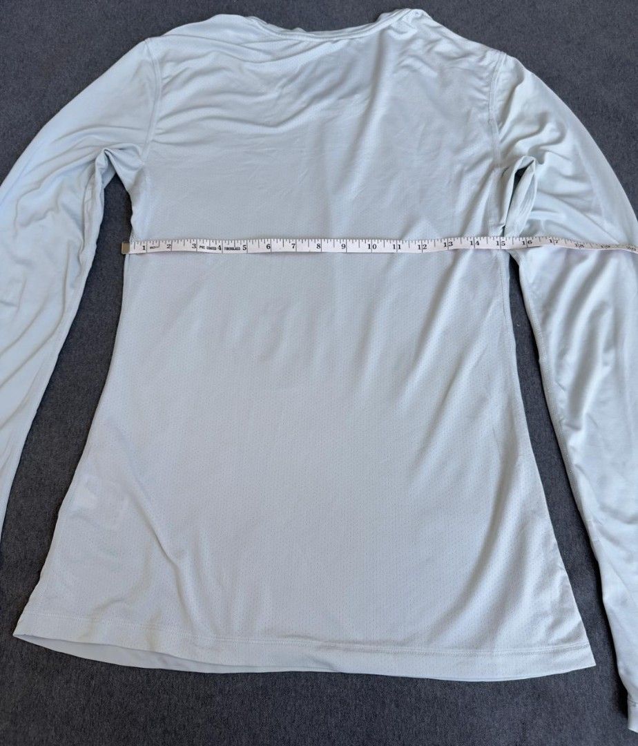 Nike Long sleeve legend Tshirt M (Category: Activewear) located in Llanera. Submitted by expresclothing (Listing ID 1468195320, Image 3). Description: .