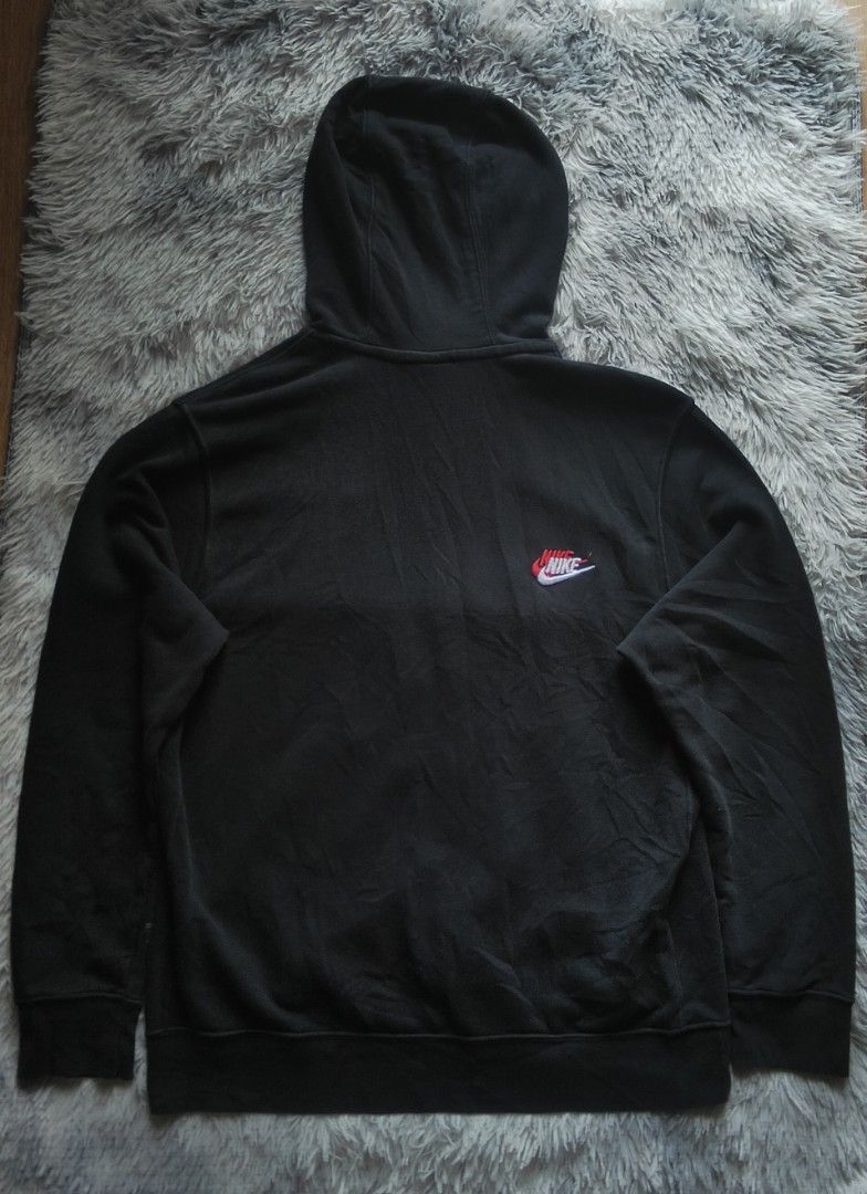 Nike multiple swoosh (Category: Coats, Jackets and Outerwear) located in General Santos City (Dadiangas). Submitted by thrift_lab (Listing ID 1468071050, Image 3). Description: excellent condition/as new no issue size-L ship via j&t.