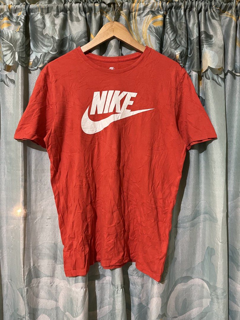Nike NSW (Category: Tshirts & Polo Shirts ) located in Bacolod City. Submitted by jem111111 (Listing ID 1468182723, Image 1). Description: EXCELLENT CONDITION NO ISSUE COMPLETE TAGS ORIGINAL SIZE LARGE DIMES 21x27.5.