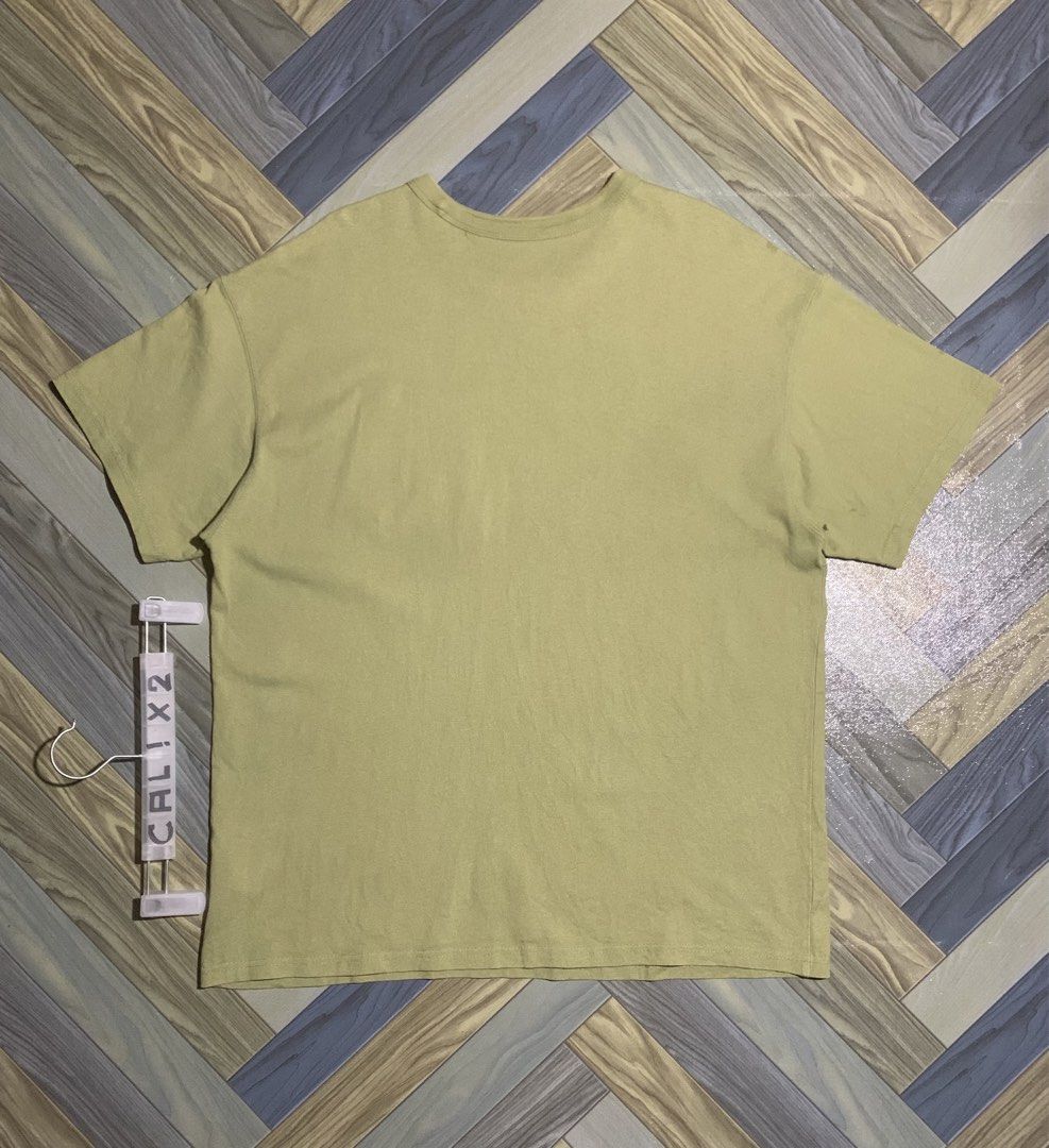 NIKE POCKET TEE (Category: Tshirts & Polo Shirts ) located in Kapalong. Submitted by ac_thrift (Listing ID 1468244035, Image 3). Description: NIKE POCKET TEE Size: XXL Dimes: W23 x L29 Color rate: 10/10 Condition: Excellent MoP: Gcash Location: Mindanao, Davao del Norte, Kapalong, 8113.