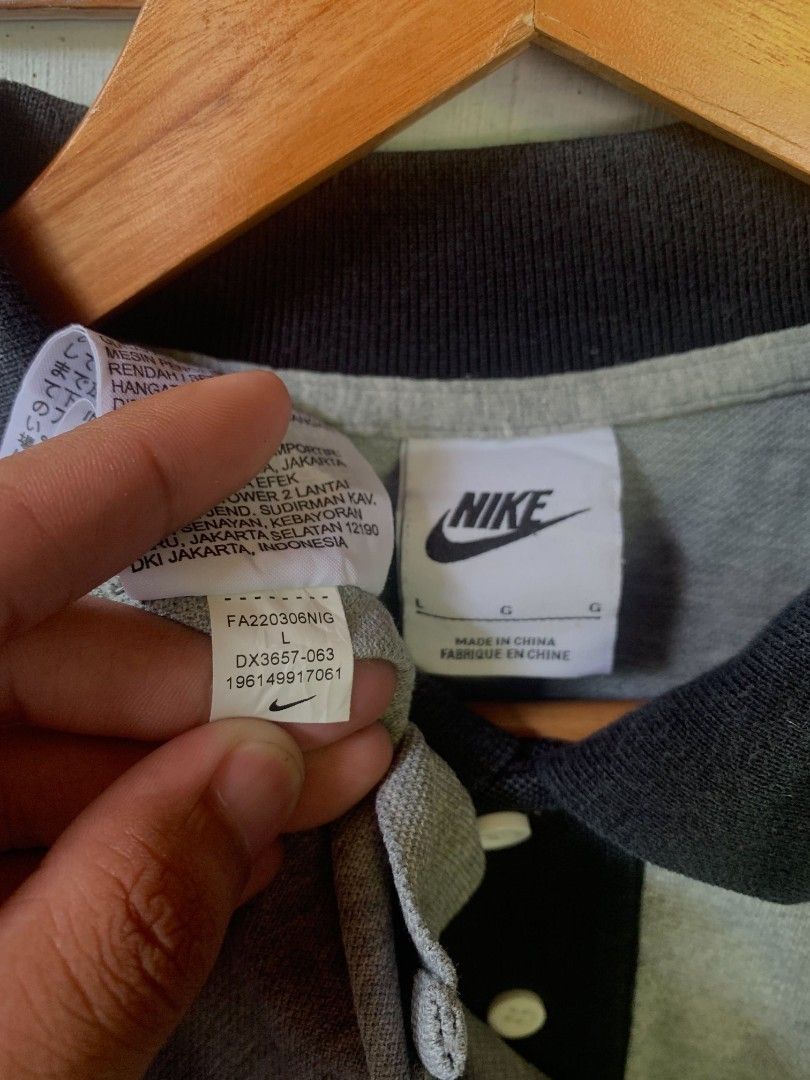 NIKE POLO SHIRT (Category: Tshirts & Polo Shirts ) located in Kapalong. Submitted by prfy_gmrno (Listing ID 1468136464, Image 2). Description: EXCELLENT CONDITION NO ISSUE SIZE L DIMES W-20 L-28.