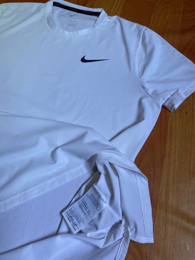 Nike pro shirt drifit (Category: Activewear) located in Cebu City. Submitted by jerianix (Listing ID 1468236544, Image 3). Description: Nike pro drifit shirt Size large W21.5 L27-28 Good condition No issues .
