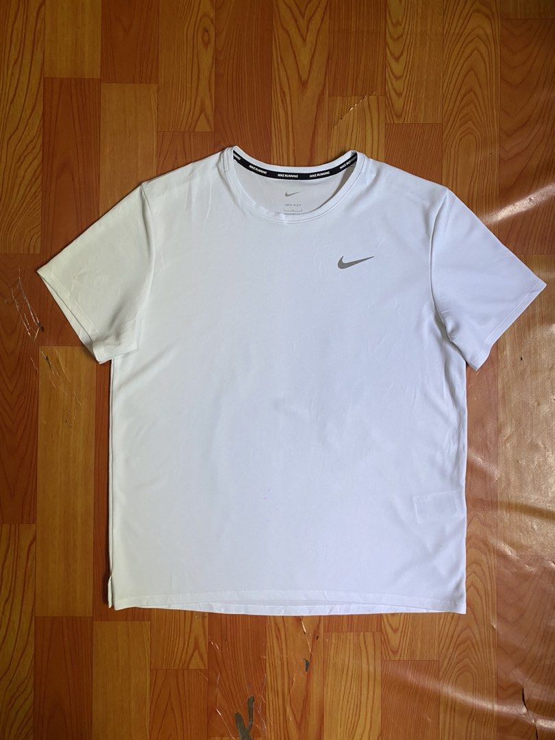 Nike running shirt drifit (Category: Activewear) located in Cebu City. Submitted by jerianix (Listing ID 1468191239, Image 1). Description: Nike running shirt drifit Size large W21.5 L27.5 Excellent condition No issues .