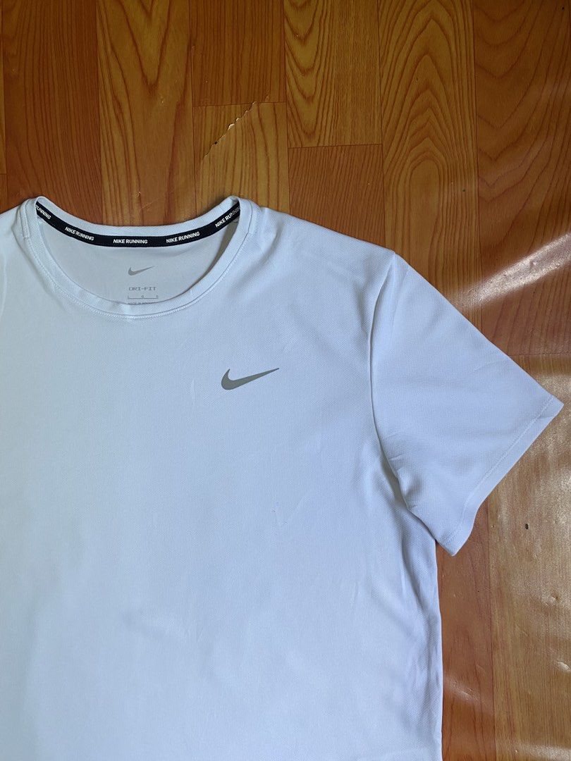 Nike running shirt drifit (Category: Activewear) located in Cebu City. Submitted by jerianix (Listing ID 1468191239, Image 2). Description: Nike running shirt drifit Size large W21.5 L27.5 Excellent condition No issues .
