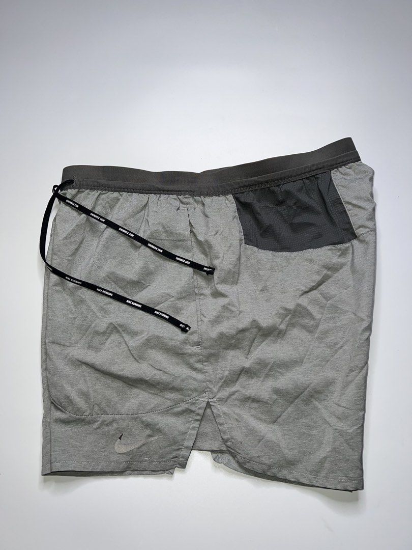 NIKE RUNNING SHORT (Category: Shorts) located in Cebu City. Submitted by generics_dept (Listing ID 1468198683, Image 1). Description: 30-34x13 Nawala inner Good for psg.