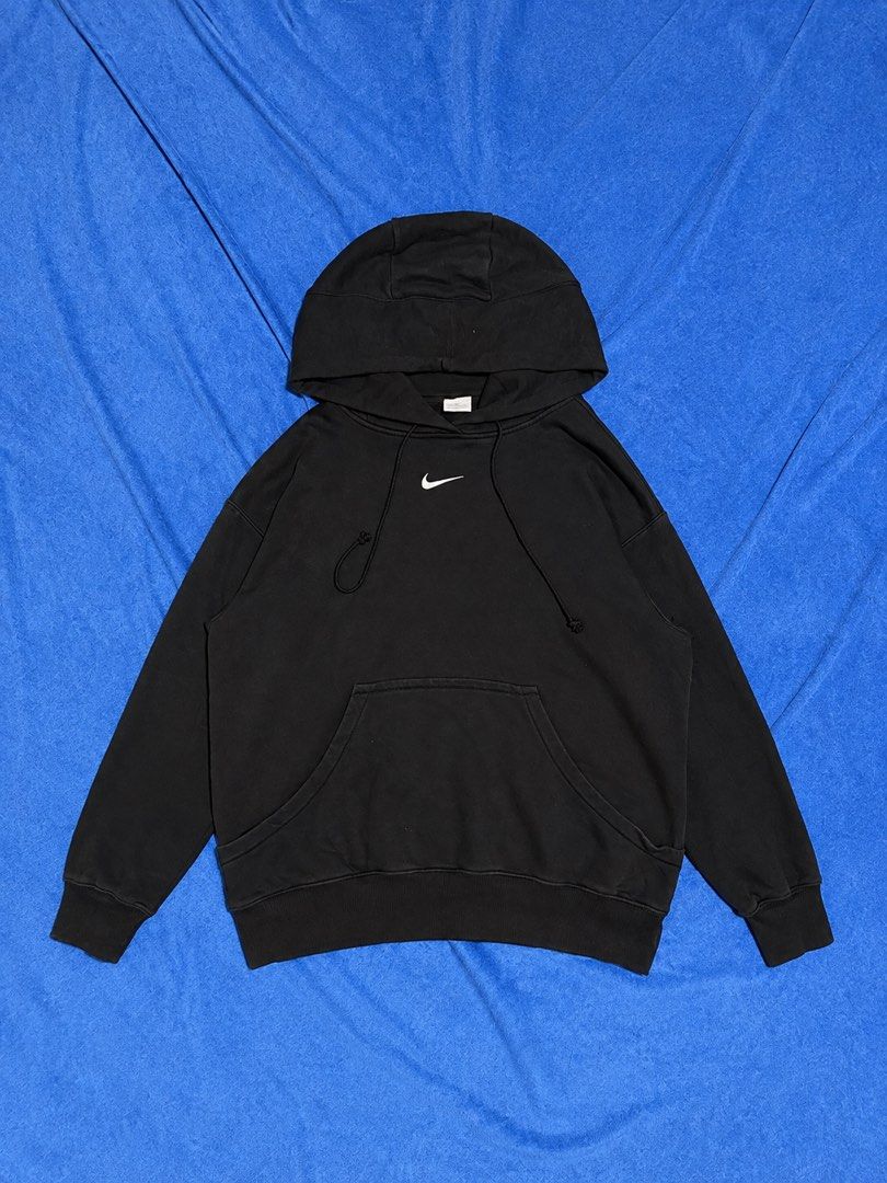 Nike Sb (Category: Coats, Jackets and Outerwear) located in Manila. Submitted by jymadafck (Listing ID 1468196699, Image 1). Description: 🪬 NIKE SB HOODIE 📍MINIMAL FLAWS BUT STILL LOOKING GOOD 📍9/10 COLOR RATE 📍EXELLENT DONDITION RIBBINGS 📍NO CRACK PRINTS ON DESIGN DIMENSIONS 📐 📏 Length ( 27 ) 📏 WIFDTH ( 14.8 ) 📏 TIGTH ( 22 ) .