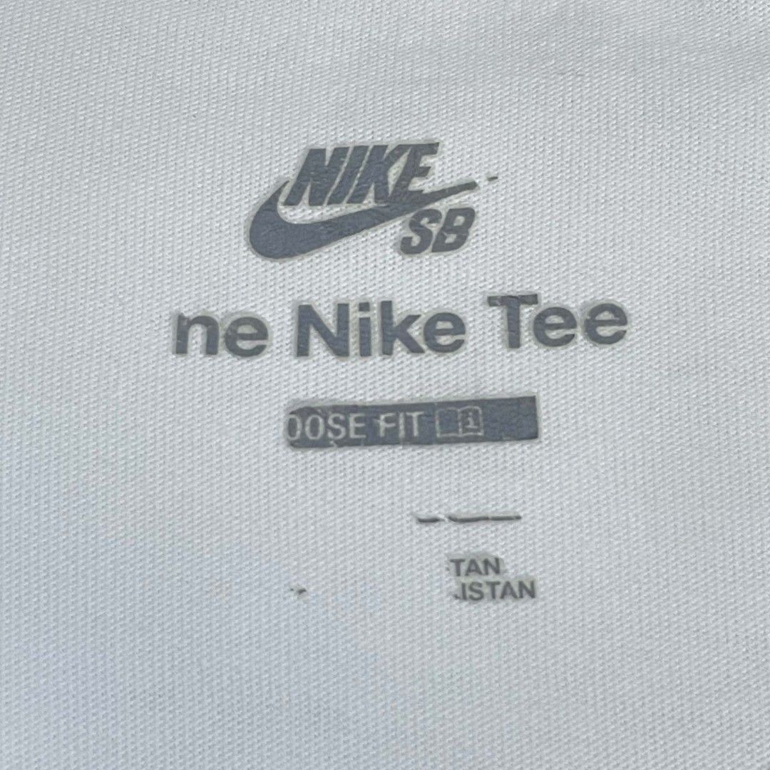 Nike SB Daisy Tee (Category: Tshirts & Polo Shirts ) located in Manila. Submitted by jphth_dgzmn (Listing ID 1468074426, Image 3). Description: Nike SB Daisy Tee SIZE: Large WIDTH: 22 inches LENGTH: 27 inches CONDITION: Like New ISSUE: No Issue LOCATION: Cabuyao, Laguna ₱480.