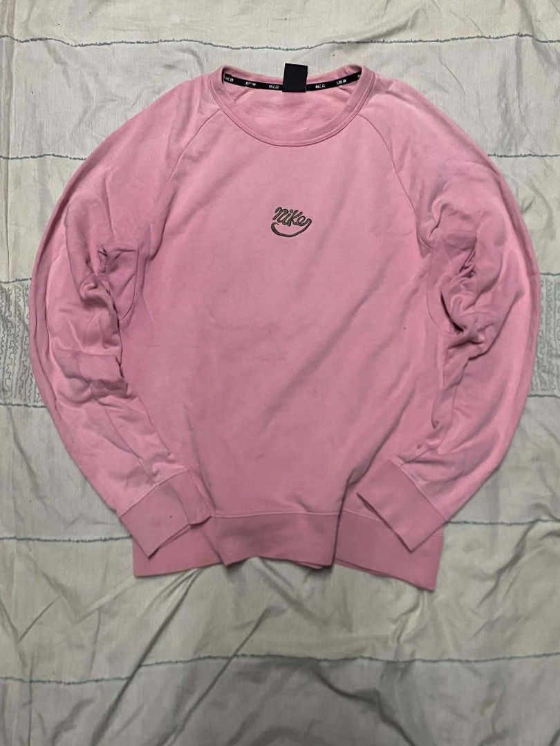 Nike Sb Sweater (Category: Activewear) located in Manila. Submitted by kayzthawan (Listing ID 1468150529, Image 1). Description: ₱350.00 💎 Nike Sb Sweater Size : Large Dimes : 21 x 28 Condition : Excellent Condition : 9.5 Issue : Restitch 2 Pinhole.