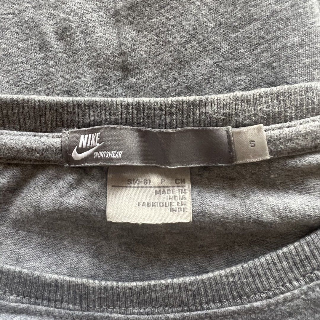 Nike shirt (Category: Activewear) located in Cebu City. Submitted by sammaemendoza (Listing ID 1468167396, Image 2). Description: .