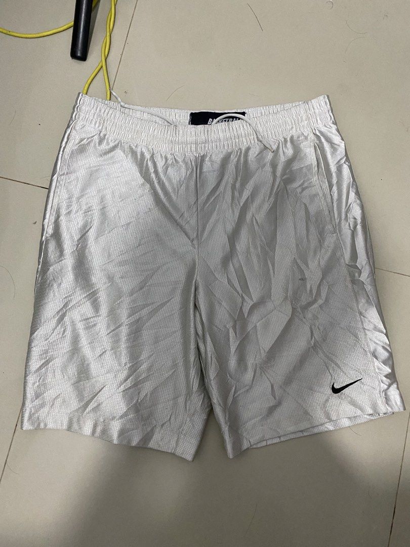 Nike short (Category: Shorts) located in Siniloan. Submitted by lancelandicho (Listing ID 1468206440, Image 1). Description: .