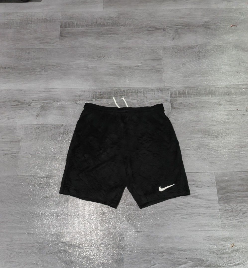 NIKE SHORT FOR WOMENS (Category: Activewear) located in Tagum. Submitted by danelle_closet1106 (Listing ID 1468172526, Image 1). Description: AS NEW SIZE:XSMALL.
