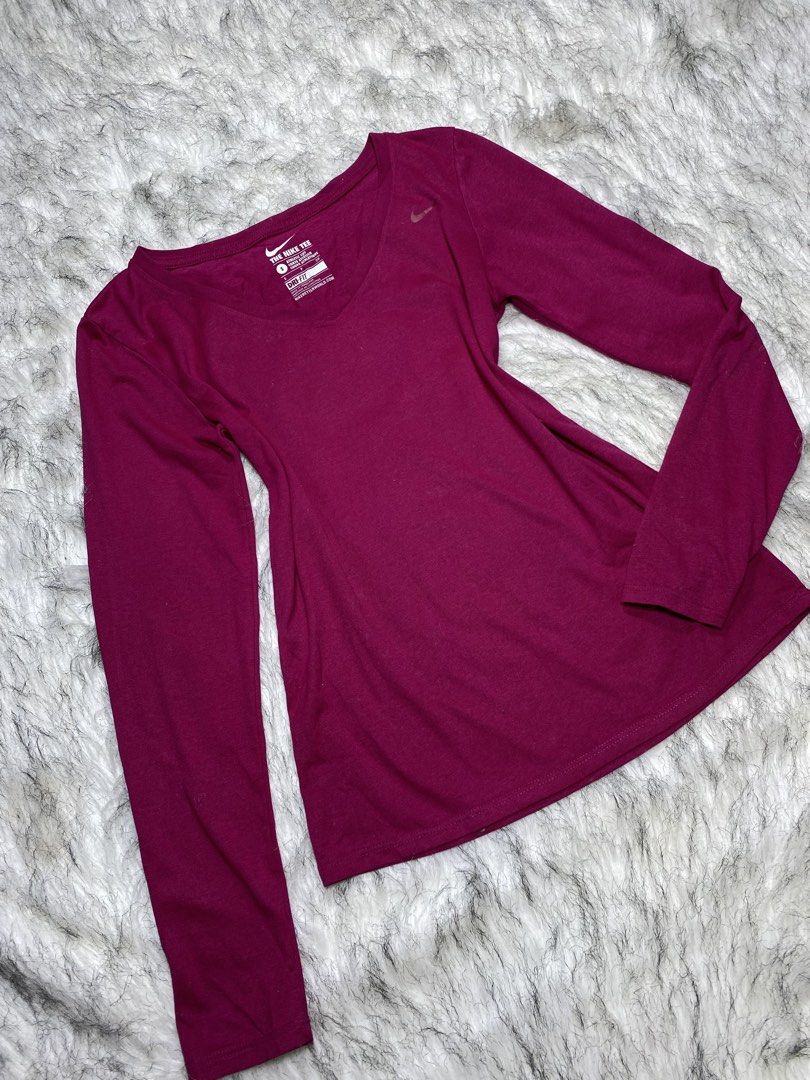 Nike (small) (Category: Longsleeves) located in Manila. Submitted by csjlgen (Listing ID 1468130202, Image 2). Description: .