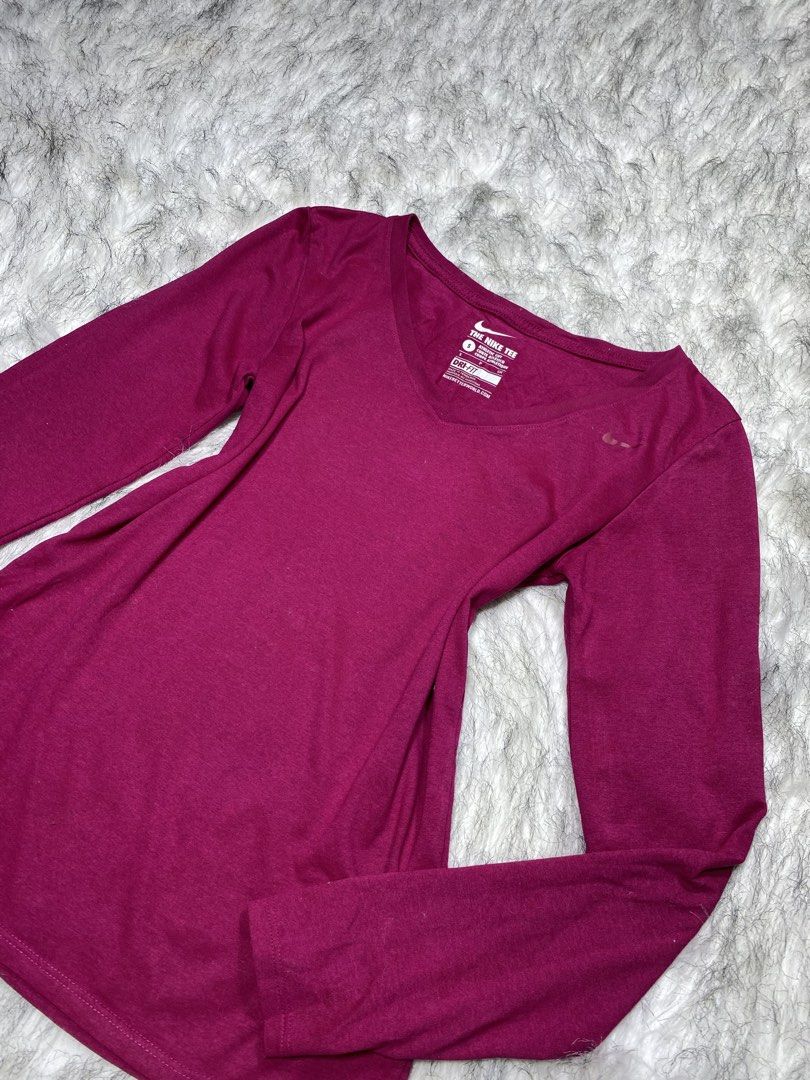Nike (small) (Category: Longsleeves) located in Manila. Submitted by csjlgen (Listing ID 1468130202, Image 3). Description: .