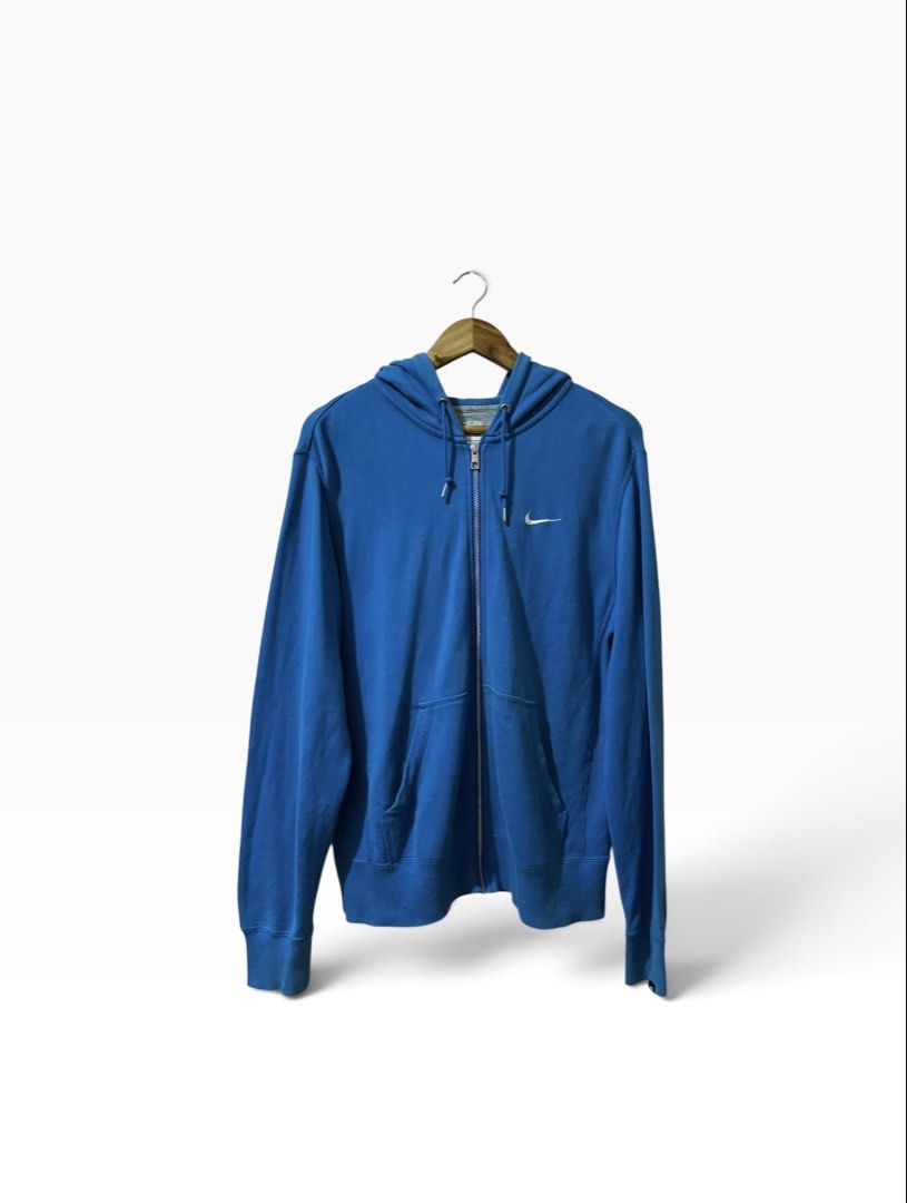 Nike Small Swoosh Zip-up (Category: Hoodies) located in Manila. Submitted by pleace.vintage (Listing ID 1468099187, Image 1). Description: For Sale Nike Small Swoosh Zip-up XLarge on tag fits Large ₱500 only! Sampaloc, Manila.