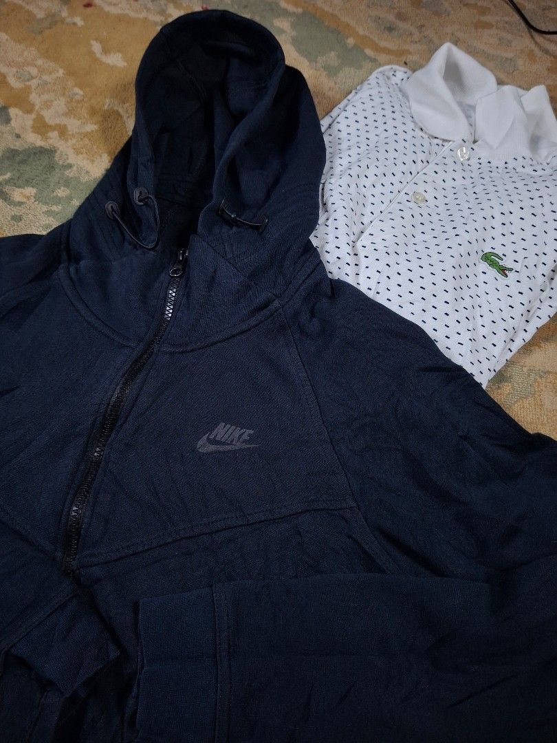 Nike tech fleece jacket (Category: Coats, Jackets and Outerwear) located in Tagaytay City. Submitted by joselito_acosta (Listing ID 1468276386, Image 2). Description: Nike tech fleece jacket In excellent condition No issues 9/10 color rate XL on tag 22"×25"-26.5" Authentic ✅ ✅ ✅ 450+shipping fee only Location: tagaytay Dm to purchase 📩 📩 📩.