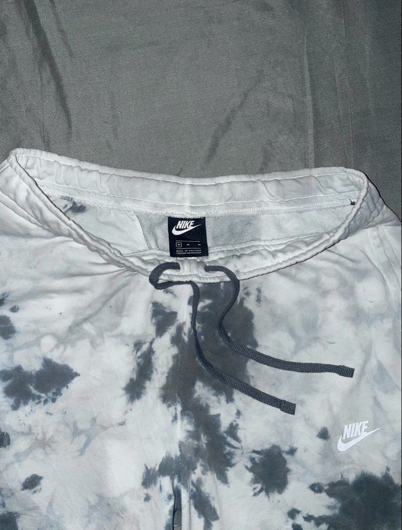Nike Tie-Dye Joggers Sweatpants 34 (Category: Joggers) located in Cagayan de Oro. Submitted by bikermike7 (Listing ID 1468168624, Image 3). Description: NIKE JOGGER PANTS Size 34 Length 42 inches Hem 5.5 inches Like New‼️.