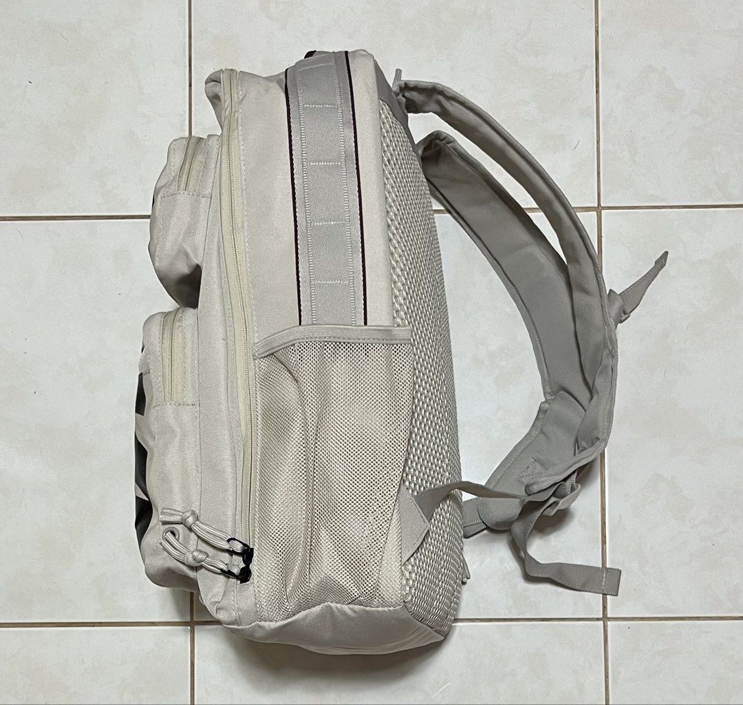 NIKE UTILITY CREAM BACKPACK (Category: Backpacks) located in Cavite. Submitted by drip_syndicate (Listing ID 1468217319, Image 3). Description: -27 LITERS CONDITION: 9.8/10 COLOR RATE: 9.8/10 NO ISSUE .