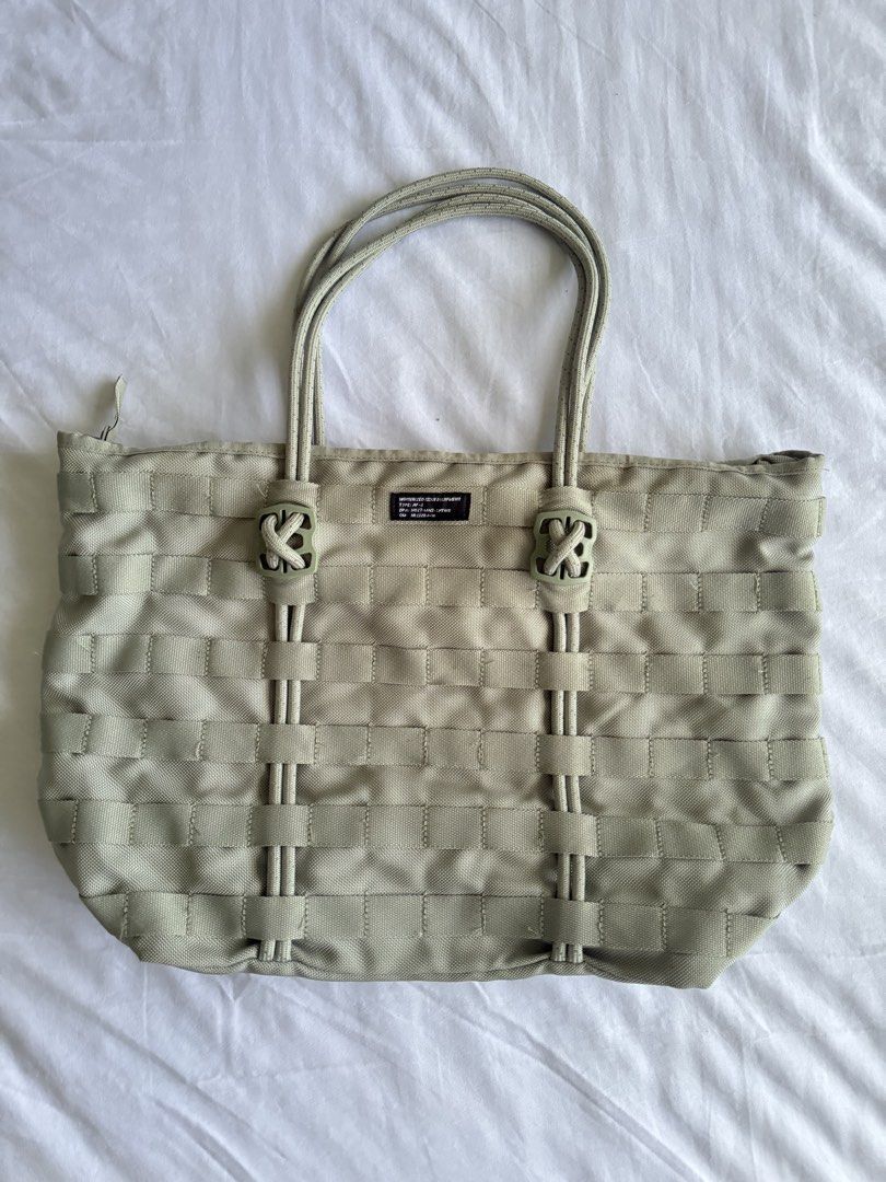 Nike Utility Tote Bag Sage Green (Category: Sling Bags) located in Quezon City. Submitted by raremountain.19d94e (Listing ID 1468124106, Image 1). Description: Needs washing Very nice tote!.