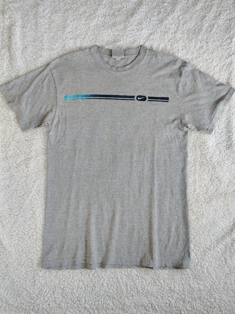 NIKE VINTAGE TEE (Category: Tshirts & Polo Shirts ) located in Don Carlos. Submitted by thriftnidodong_23 (Listing ID 1468155180, Image 1). Description: SIZE MEDIUM 20X28.5 NO ISSUE NEED WASH.