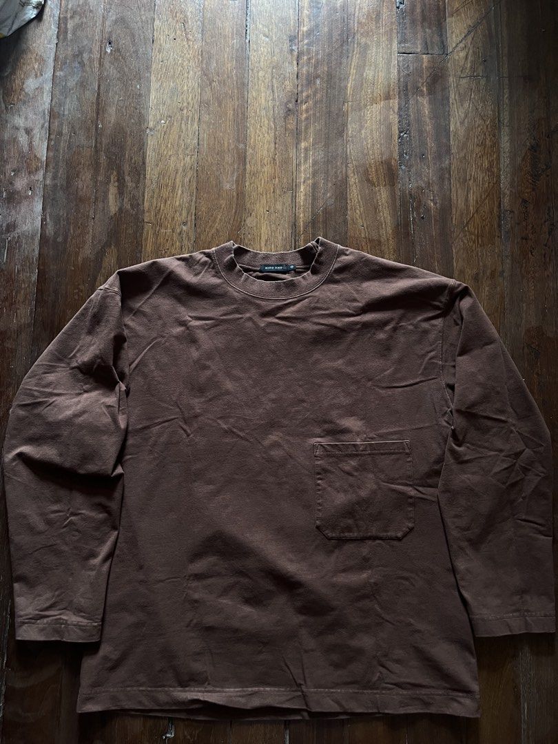Niko and… Choco Brown Crew neck Sweatshirt (Category: Coats, Jackets and Outerwear) located in Los Banos. Submitted by lootmeup (Listing ID 1468060091, Image 2). Description: Niko and… Choco Brown Crew neck Sweatshirt Size: Width: 22.5 Length: 27 Mine P650.