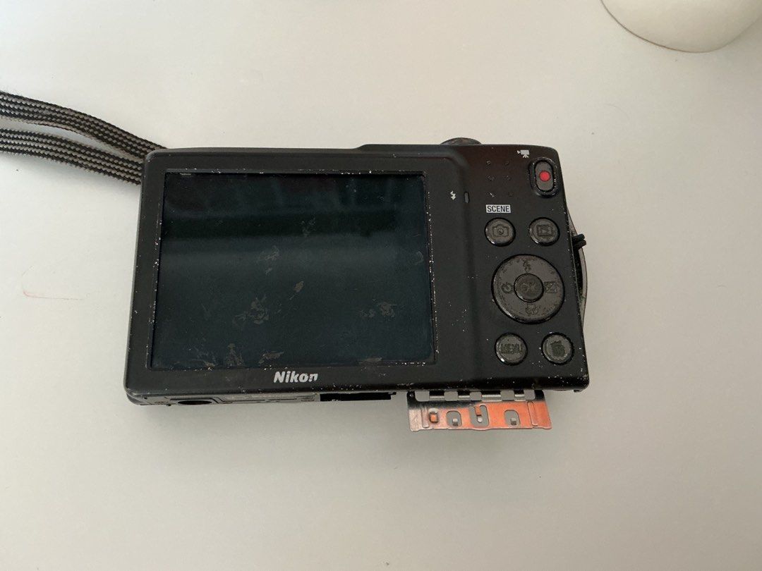 Nikon Coolpix S3300 (Category: Cameras) located in Quezon City. Submitted by rienjelmm (Listing ID 1468113539, Image 2). Description: Nikon Coolpix S3300 untested with battery wala po akong charger to test walang battery door pero may battery lock loc: qc.
