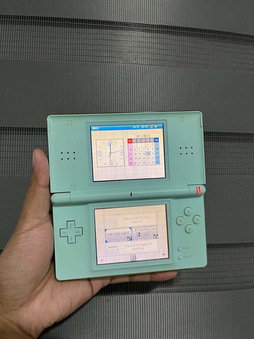 Nintendo ds lite (Category: Nintendo) located in Quezon City. Submitted by all_about_retro (Listing ID 1468205901, Image 1). Description: Nintendo ds lite Tested Good buttons Good lcd Good battery Good touch Unit & 2 cartridges No issue Pickup.