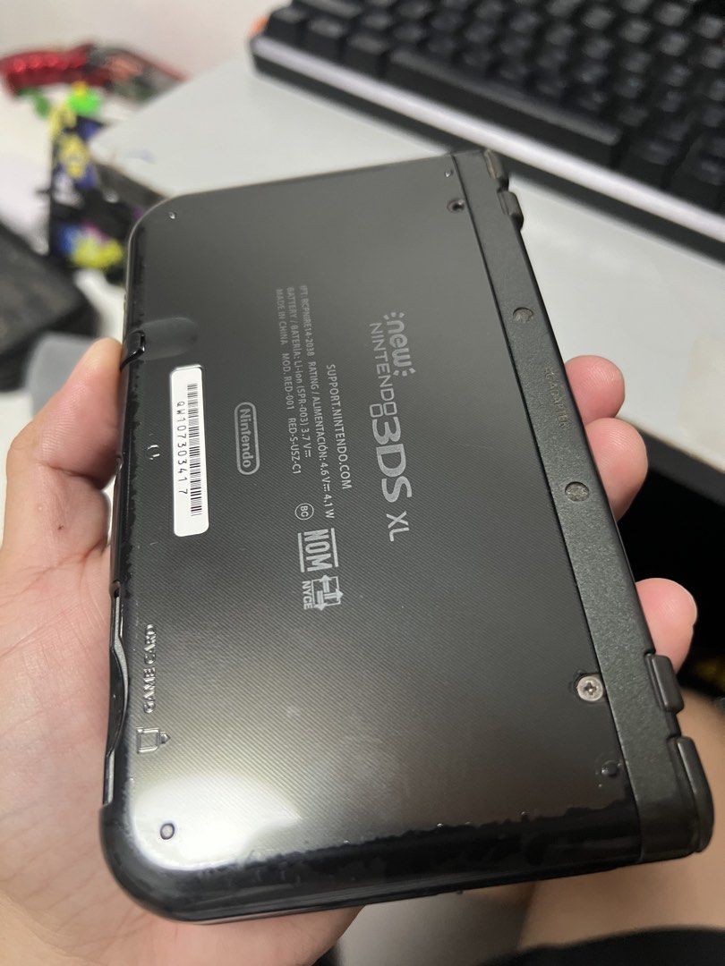 Nintendo New 3DS XL ips top screen (Category: Nintendo) located in Makati City. Submitted by christian.19 (Listing ID 1468131658, Image 3). Description: New 3ds xl black Ips top screen No issue Sign of usage but all buttons working Screen guard top and bottom installed With 64gb sd card Stylus Charger Brandnew crystal case Price 13k negotiable konti Ips top screen na yan rare po .