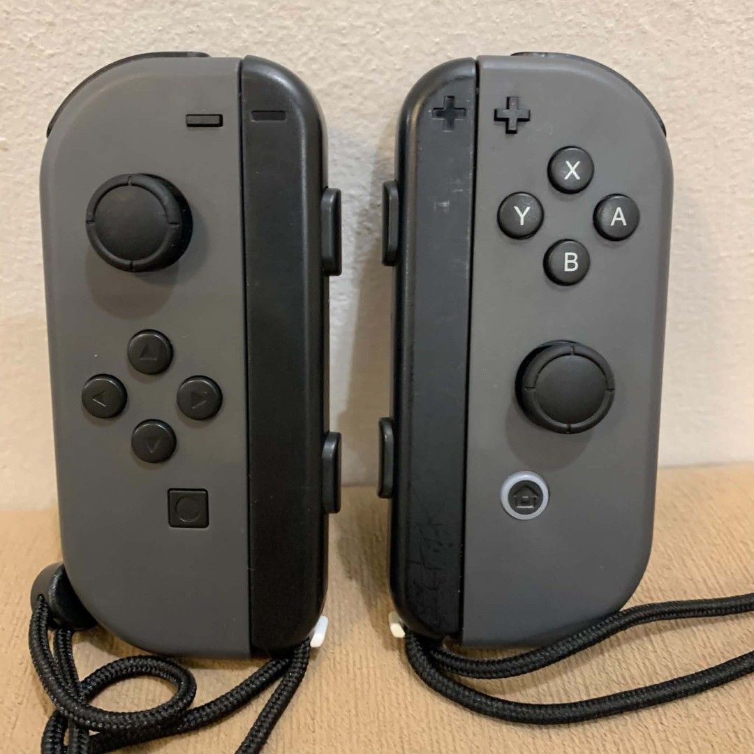 Nintendo Switch Joycon Gray (Category: Controllers) located in Imus. Submitted by shavogamingph (Listing ID 1468258413, Image 1). Description: Nintendo Switch Joycons Hindi po ito original Third party lang po Slight issue Medyo hard press yung right and down directional buttons but functional Aside from that wala na po 😊 Selling for 495 only ‎ ‎📍 Imus Cavite ‎ ‎Pick up/ Meetup ‎Lalamove/ LBC ‎ ‎🛵 Available for COD ‎.