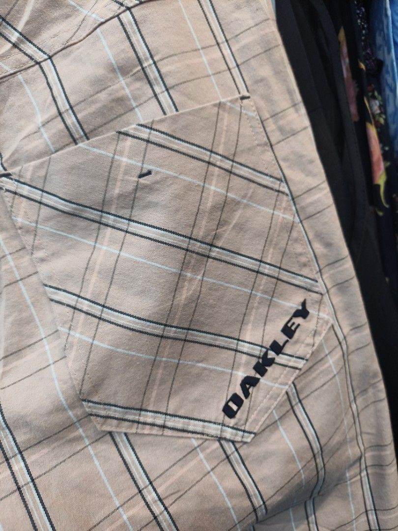 Oakley Golf Pants Pink/Salmon (Category: Trousers) located in Davao. Submitted by makmoonthriftdvo (Listing ID 1468134928, Image 3). Description: Oakley Golf Pants Pink/Salmon W 34 L 37 Thight 13 Hem 9 No issue No flaws 1000 SHIPPED DM 📩📩 DAVAO.
