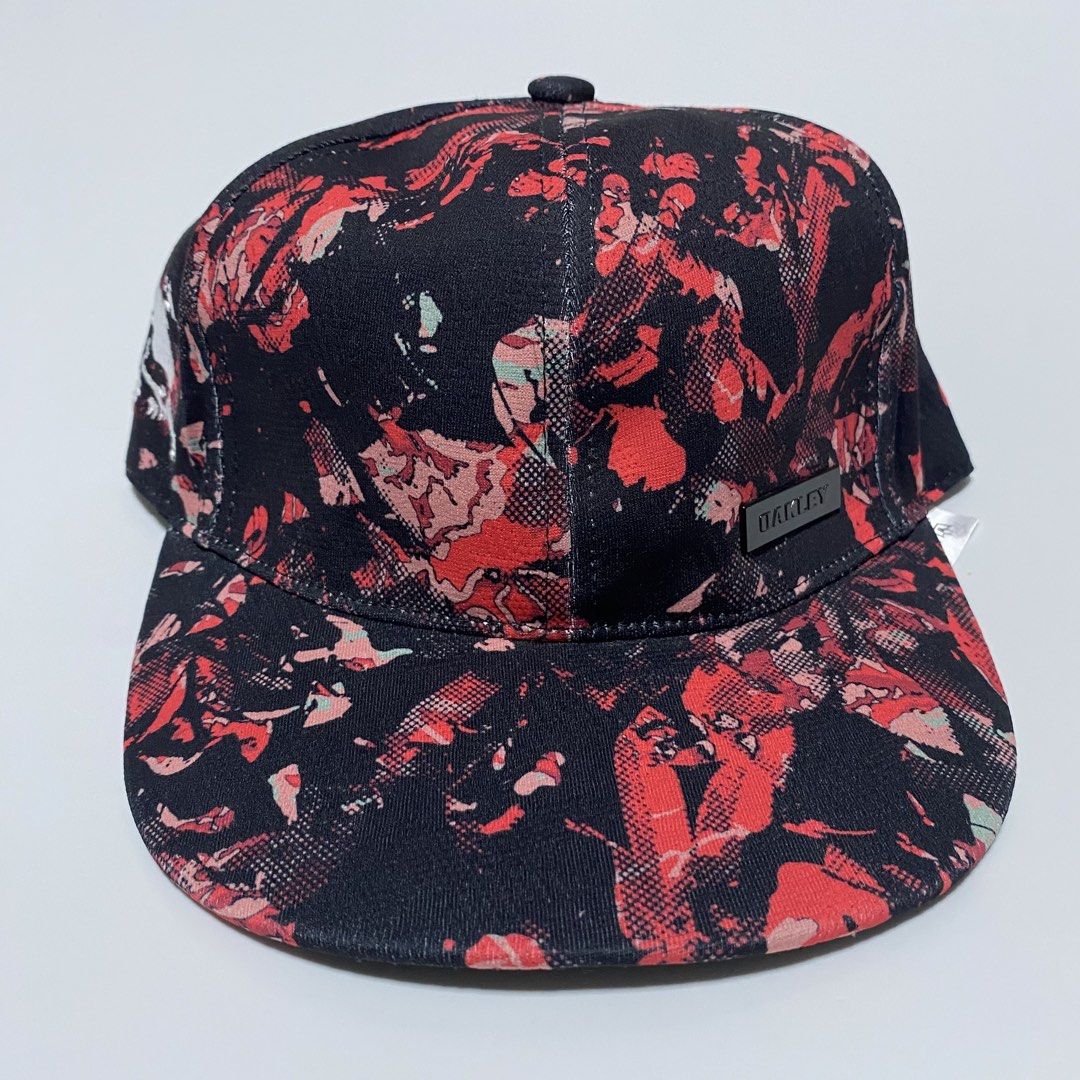 oakley mosaic cap (Category: Caps & Hats) located in Quezon City. Submitted by hatlocker (Listing ID 1468093223, Image 2). Description: ₱1,500 + sf dm.