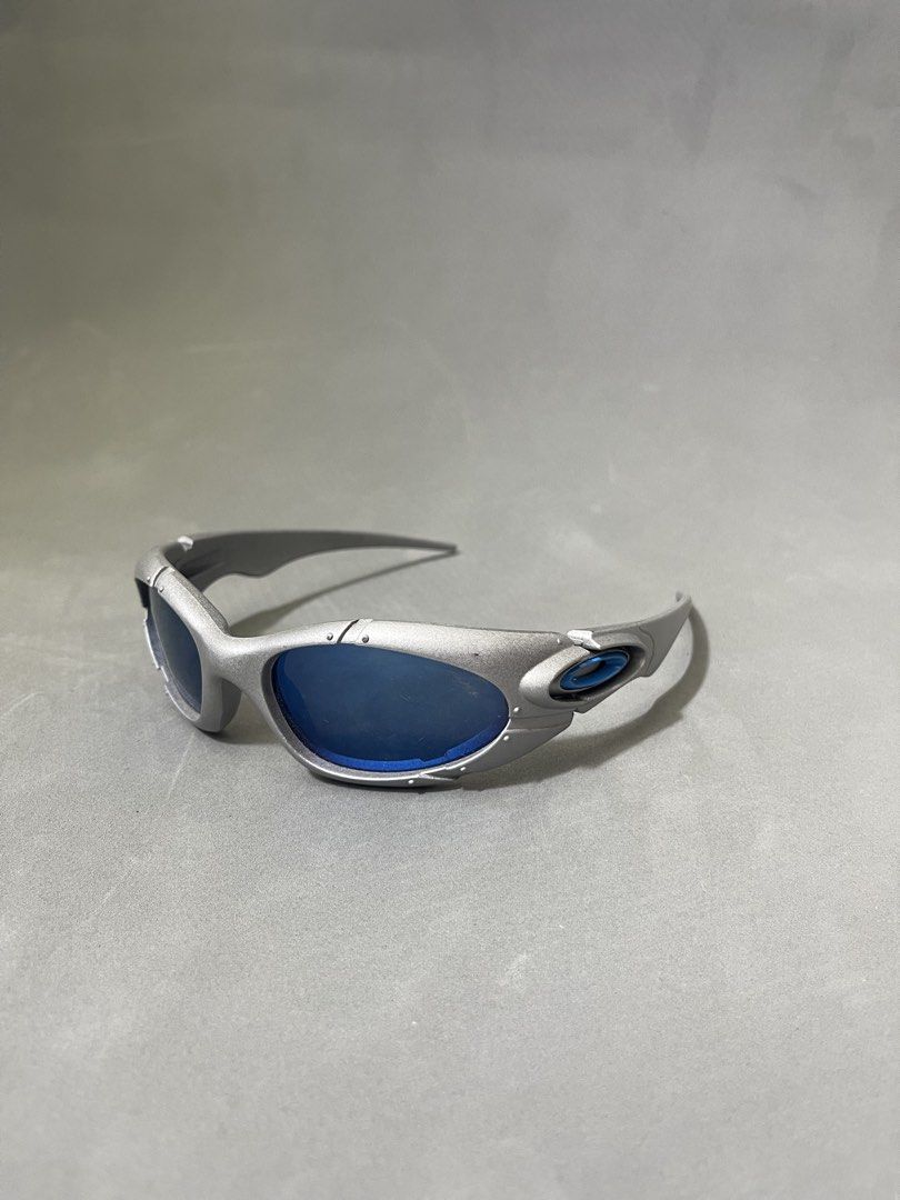 oakley plate (Category: Sunglasses & Eyewear) located in Manila. Submitted by mine2ownit (Listing ID 1468130140, Image 3). Description: Loc manila.