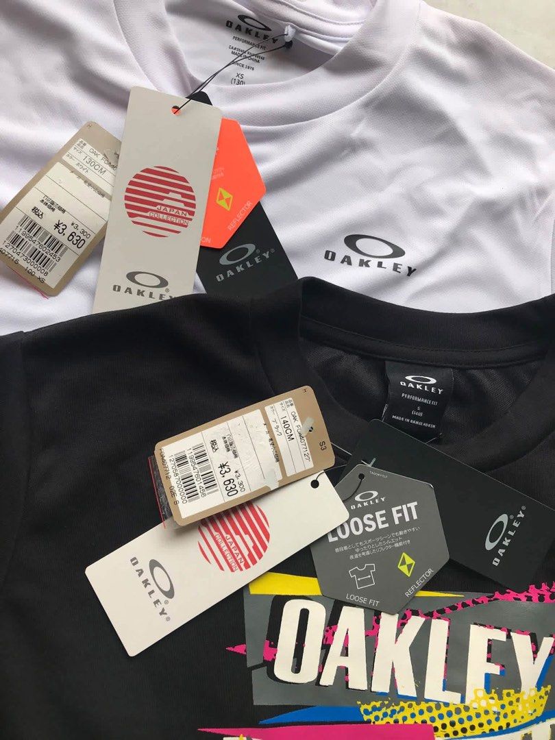 Oakley Shirts (Category: Activewear) located in Manila. Submitted by lc1993 (Listing ID 1468079328, Image 3). Description: WTS Bnew Oakl** Shirts Sa mga mahilig sa croptop W-19 L-21 Bought it at Japan 1,300 Each Plus sf.