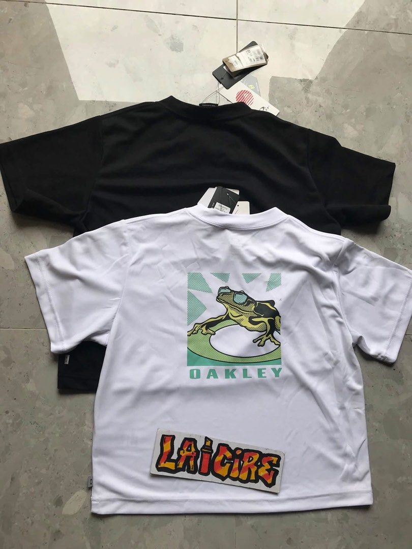 Oakley Shirts (Category: Activewear) located in Manila. Submitted by lc1993 (Listing ID 1468079328, Image 2). Description: WTS Bnew Oakl** Shirts Sa mga mahilig sa croptop W-19 L-21 Bought it at Japan 1,300 Each Plus sf.