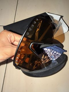 (Category: ) located in . Submitted by rewearclo (Listing ID 1468173903, Image 1). Description: .