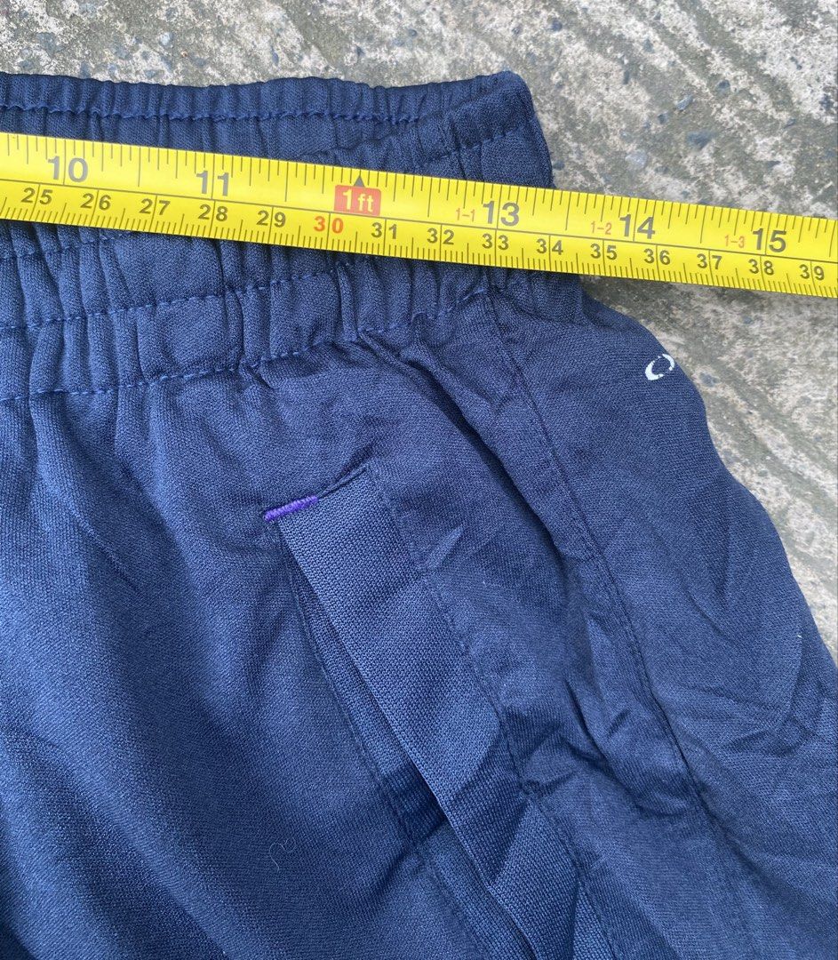 Oakley Training Athletic Short (Category: Shorts) located in Cebu City. Submitted by czar0518 (Listing ID 1468158001, Image 3). Description: Oakley Training Athletic Short Waist 28-32 Length 21 Excellent condition Dm sure buyer.📩.