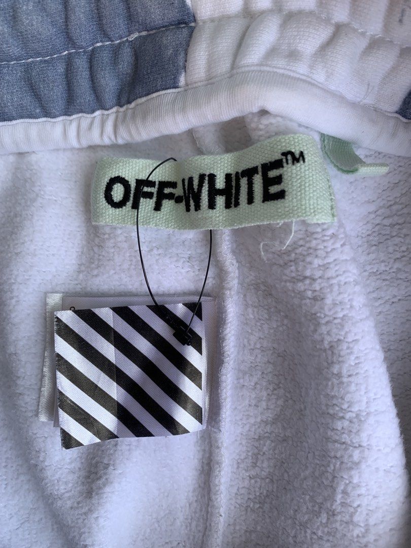 Off-white (Category: Activewear) located in Pasir Mas. Submitted by seanno (Listing ID 1468166724, Image 3). Description: Tag saiz:S Manual 29-36.
