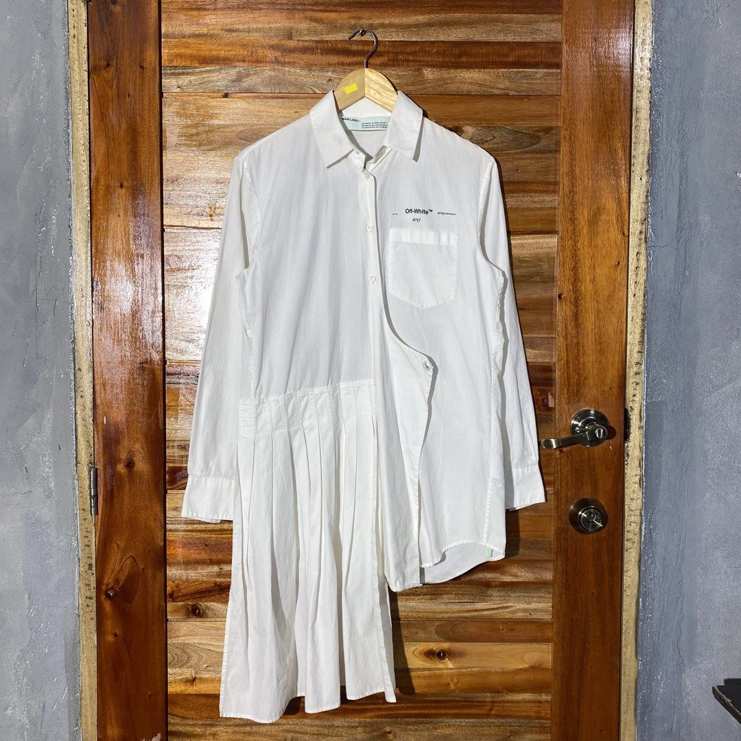 Off-White Button-Up Shirt (Category: Shirts) located in Andop. Submitted by rhouzze.ph24 (Listing ID 1468173618, Image 1). Description: OPEN FOR NEGOTIATION Name: Off White Dimensions: 20.5 by 39 Size: Medium Issue: None.