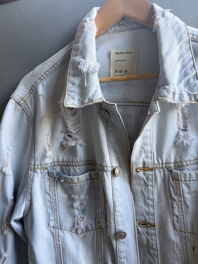 OG Berksha Tattered Denim Jacket (Category: Coats, Jackets and Outerwear) located in San Isidro. Submitted by epictiger_e56216 (Listing ID 1468138035, Image 3). Description: Auth Berksha Tattered Denim Jacket 750 shipped No damage / No issue Like new condition Loc : Magalang pampanga.