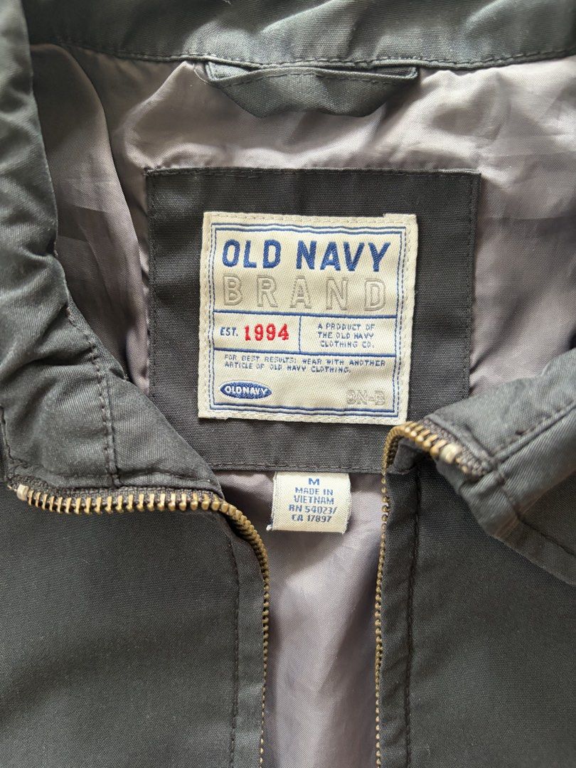Old Navy Black Zip Up Collared Jacket (Category: Coats, Jackets and Outerwear) located in Makati City. Submitted by sbllia (Listing ID 1468102652, Image 3). Description: - Brand: Old Navy - Color: Classic Black with Grey inner lining - Size: Medium - Closure: Front zip - Features: Collar, side pockets, and snap button cuffs.