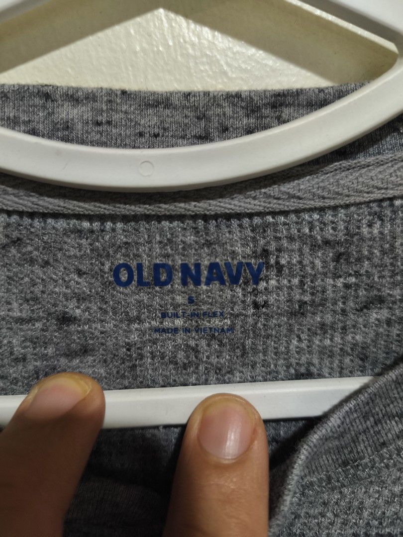 Old Navy Heather Grey Waffle Knit Long Sleeve (Category: Tshirts & Polo Shirts ) located in Pasig City. Submitted by althentic.ph (Listing ID 1468085433, Image 3). Description: 180 + J&T Shipping Fee Original Old Navy Buttoned Sweat Sleeve Unisex Hray Size Small on tag, S-M Men, L Women Actual Measurements: Width - 20.5" Length - 25" EXCELLENT Thrifted Condition 9+/10 ✔Tags are available upon request, can be sent thru PM ✔fix price ✔payment first