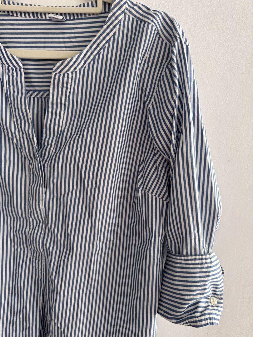 Old Navy Striped Long Sleeve (Large) (Category: Blouses) located in Paranaque City. Submitted by simplylizzy (Listing ID 1468079114, Image 3). Description: .