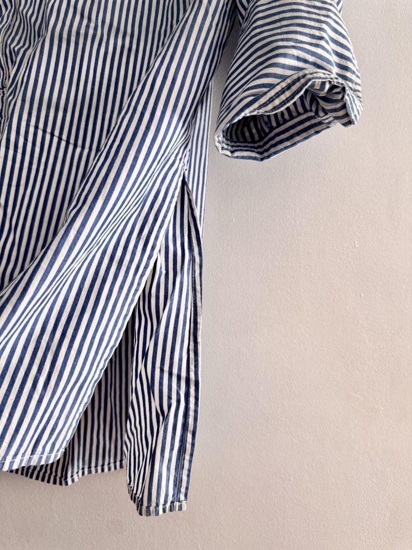 Old Navy Striped Long Sleeve (Large) (Category: Blouses) located in Paranaque City. Submitted by simplylizzy (Listing ID 1468079114, Image 2). Description: .