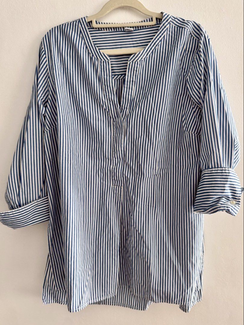 Old Navy Striped Long Sleeve (Large) (Category: Blouses) located in Paranaque City. Submitted by simplylizzy (Listing ID 1468079114, Image 1). Description: .