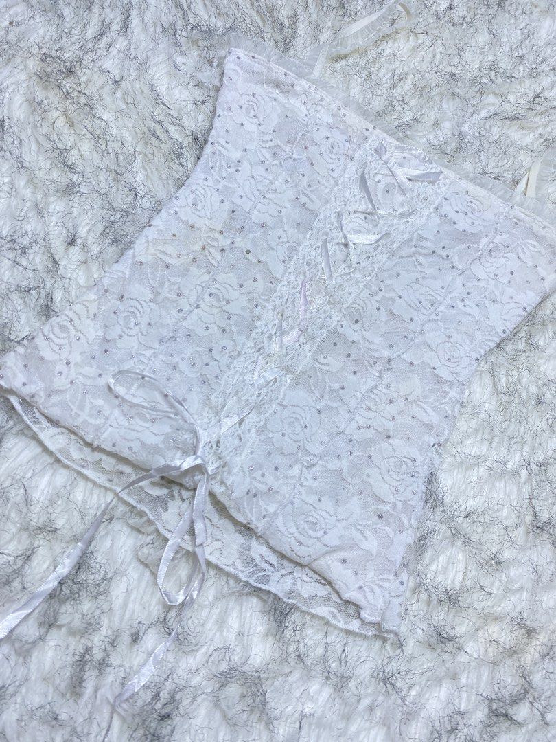 Oleole (small) (Category: Others Tops) located in Manila. Submitted by csjlgen (Listing ID 1468128891, Image 2). Description: .