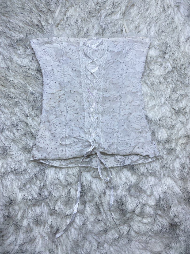 Oleole (small) (Category: Others Tops) located in Manila. Submitted by csjlgen (Listing ID 1468128891, Image 1). Description: .