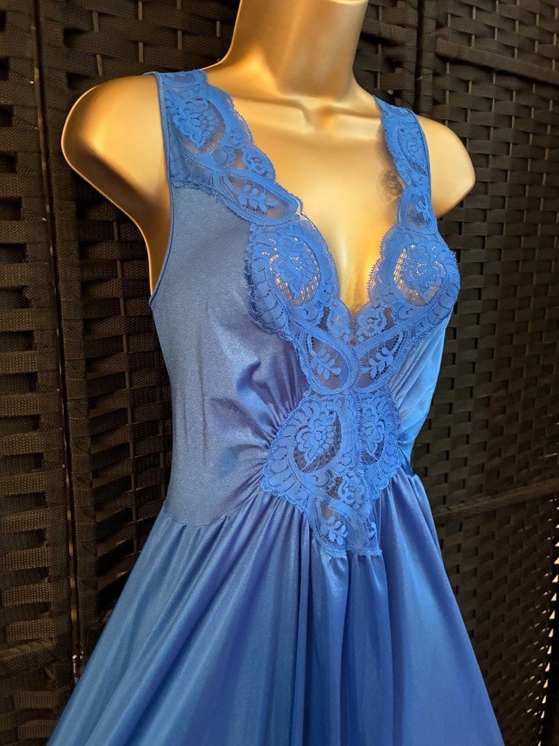 Olga vintage long slip (small/medium) (Category: Undergarments & Loungewear) located in Manila. Submitted by csjlgen (Listing ID 1468087858, Image 2). Description: .