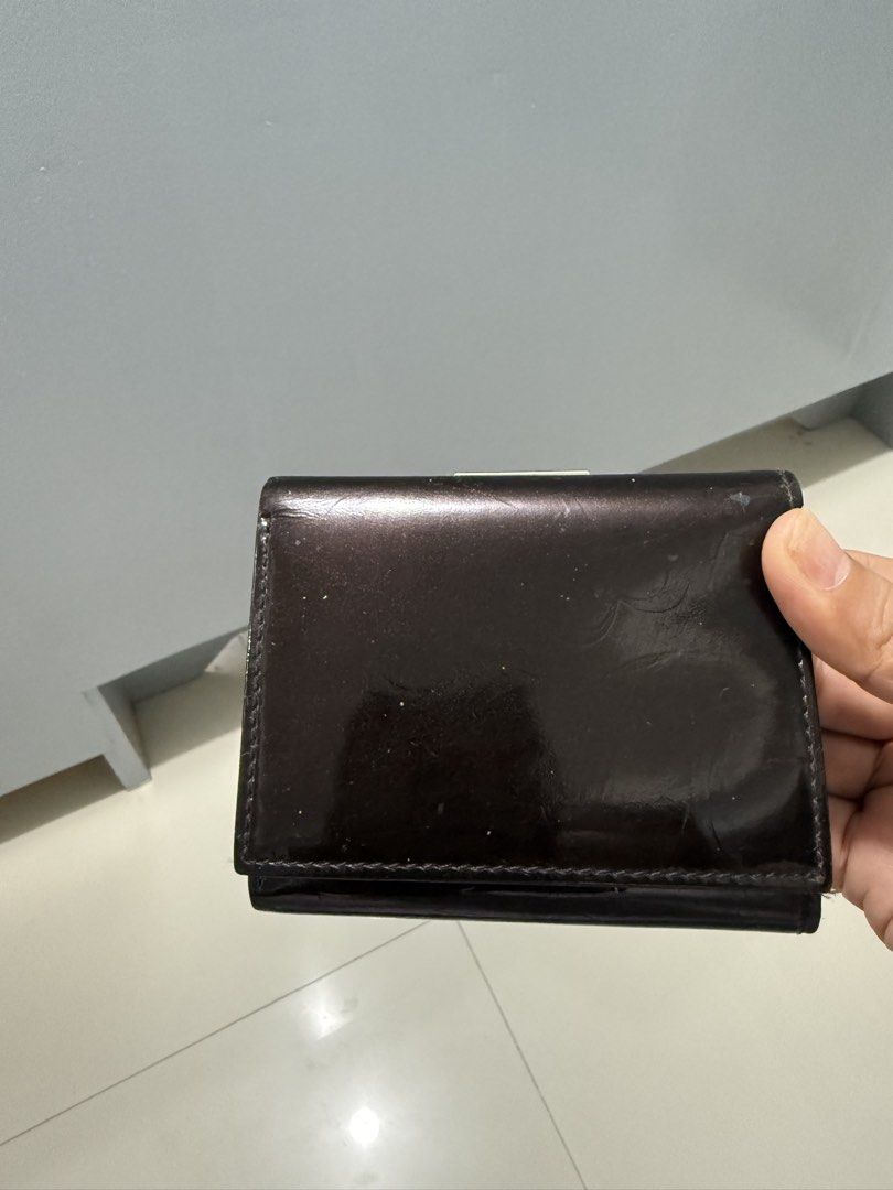Omnia Crystal Short Wallet (Category: Wallets & Card holders) located in Surigao. Submitted by surplusbox (Listing ID 1468074099, Image 3). Description: Check all pictures nlang po anjan na lahat ng detalye lightly used lang si wallet.