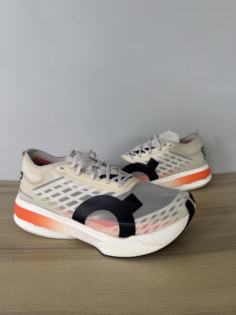 On Cloudboom Strike (Category: Sneakers) located in Cauayan City . Submitted by Thevintagecode (Listing ID 1468075222, Image 1). Description: On Cloudboom Strike Size: 8 US Womens | 39 EU | 25 CM Excellent condition Original | Authentic Mode of payment:Gcash Loc:Isabela Province.