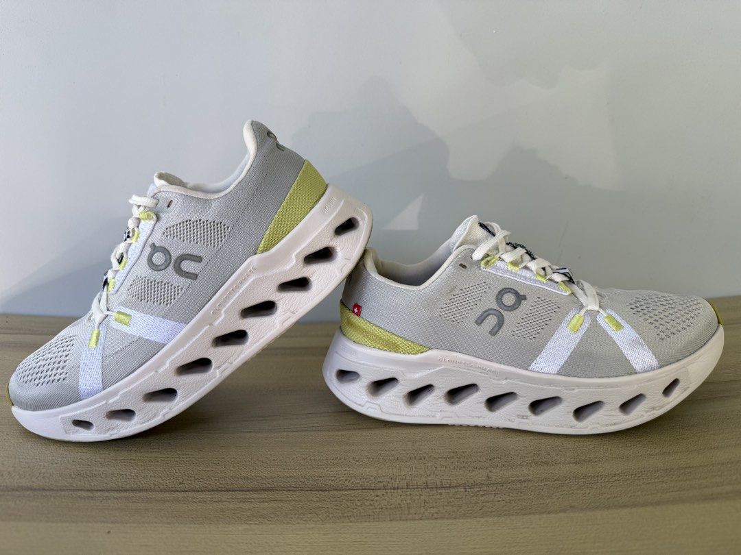 On Cloudeclipse (Category: Sneakers) located in Cauayan City . Submitted by Thevintagecode (Listing ID 1468074564, Image 2). Description: On Cloudeclipse Size: 5 US Womens | 36 EU |22 CM Excellent condition Original | Authentic Mode of payment:Gcash Loc:Isabela Province.