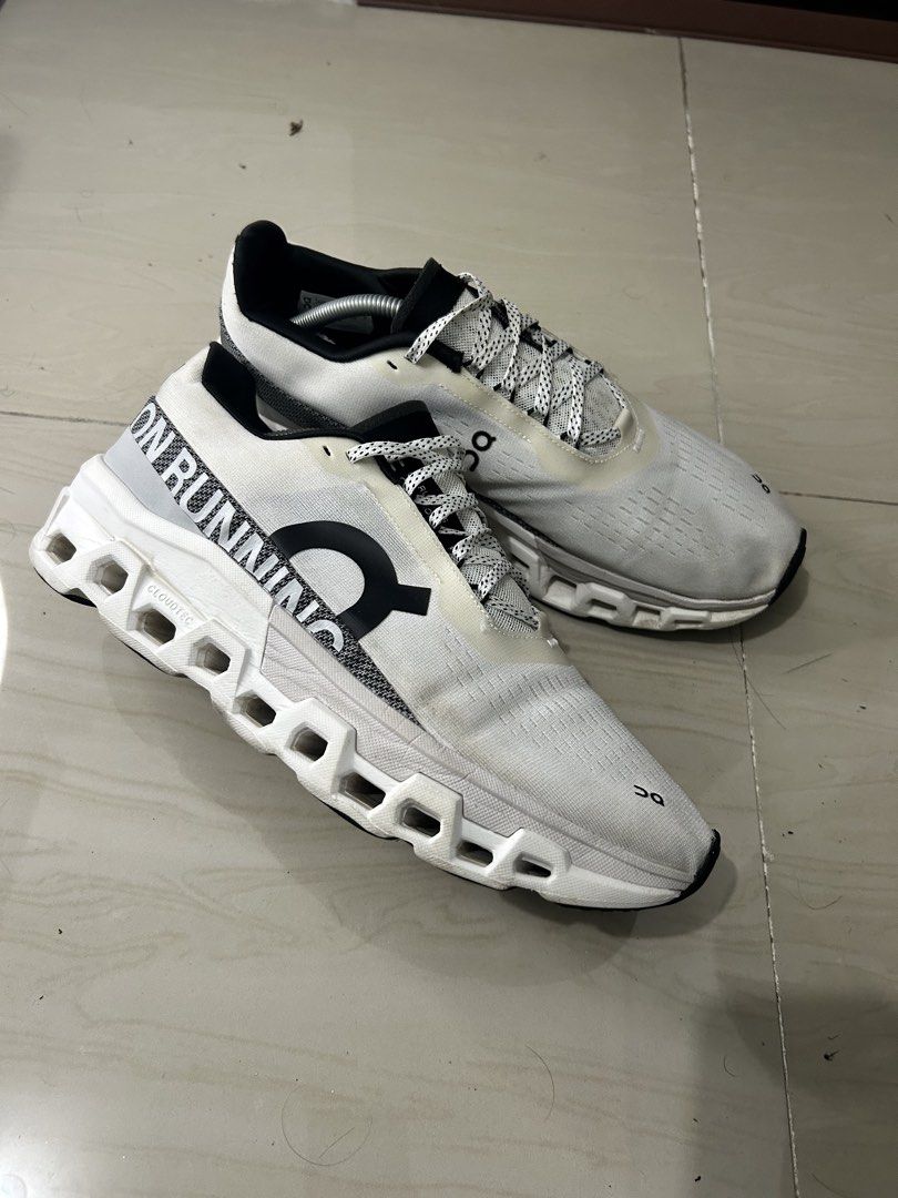 On Running Cloudmonster White Black Swiss Engineering (Category: Sneakers) located in Cavite. Submitted by tatin04444 (Listing ID 1468101547, Image 1). Description: SIZE 11/45/29Cm SIGN OF USE.